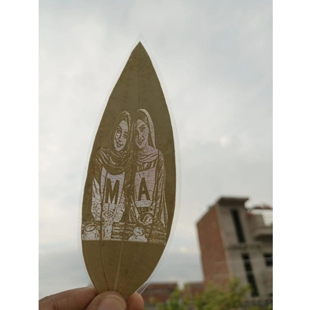 Snuggle Lifestyle Co Custom Friendship Portrait Engraved on Natural Leaf